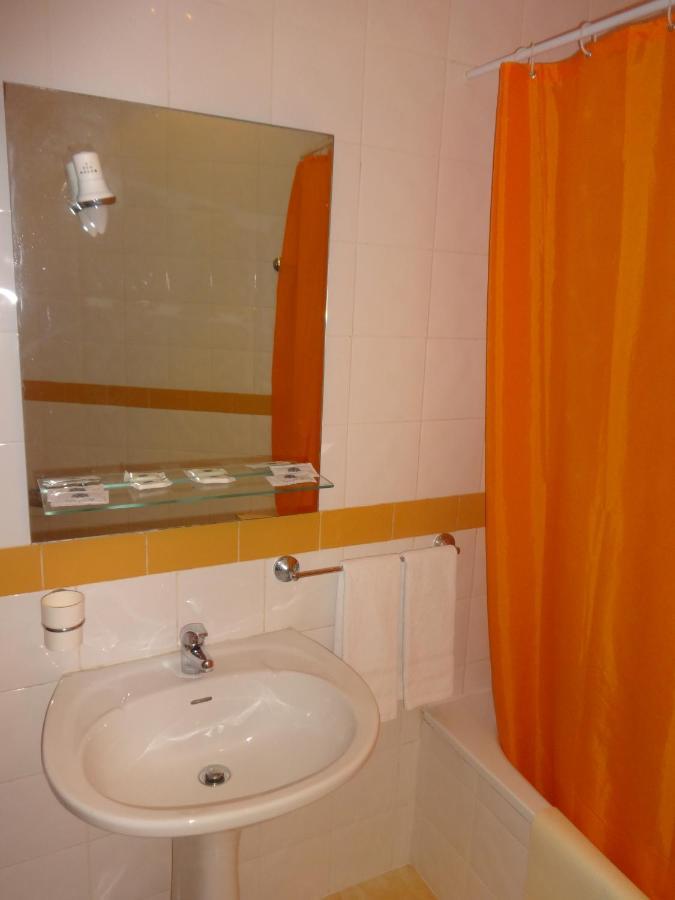 Hotel Bonjardim تومار المظهر الخارجي الصورة